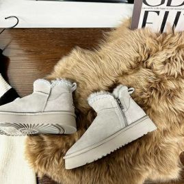 Picture of UGG Shoes Women _SKUfw147794392fw